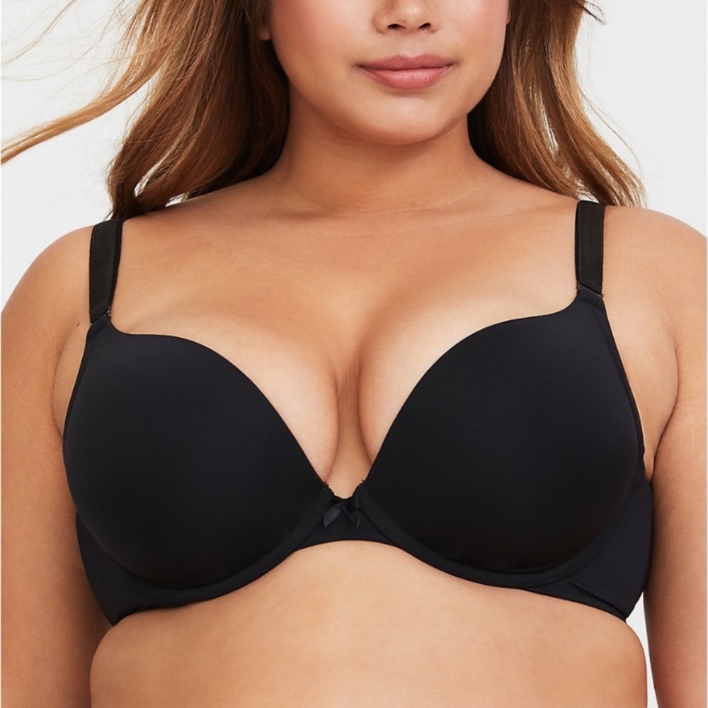 Torrid Curve 360 back smoothing plunge bra